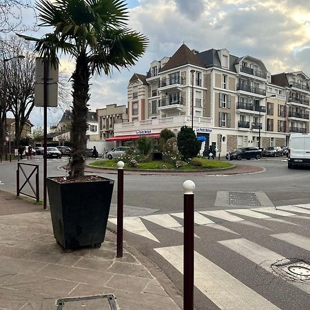 Studio Spacieux 4 Personnes Avec Terrasse Privee & Bureau - Gare A 4Min, Paris En 30Min Вилье-сюр-Марн Экстерьер фото