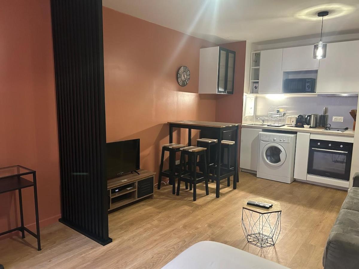 Studio Spacieux 4 Personnes Avec Terrasse Privee & Bureau - Gare A 4Min, Paris En 30Min Вилье-сюр-Марн Экстерьер фото
