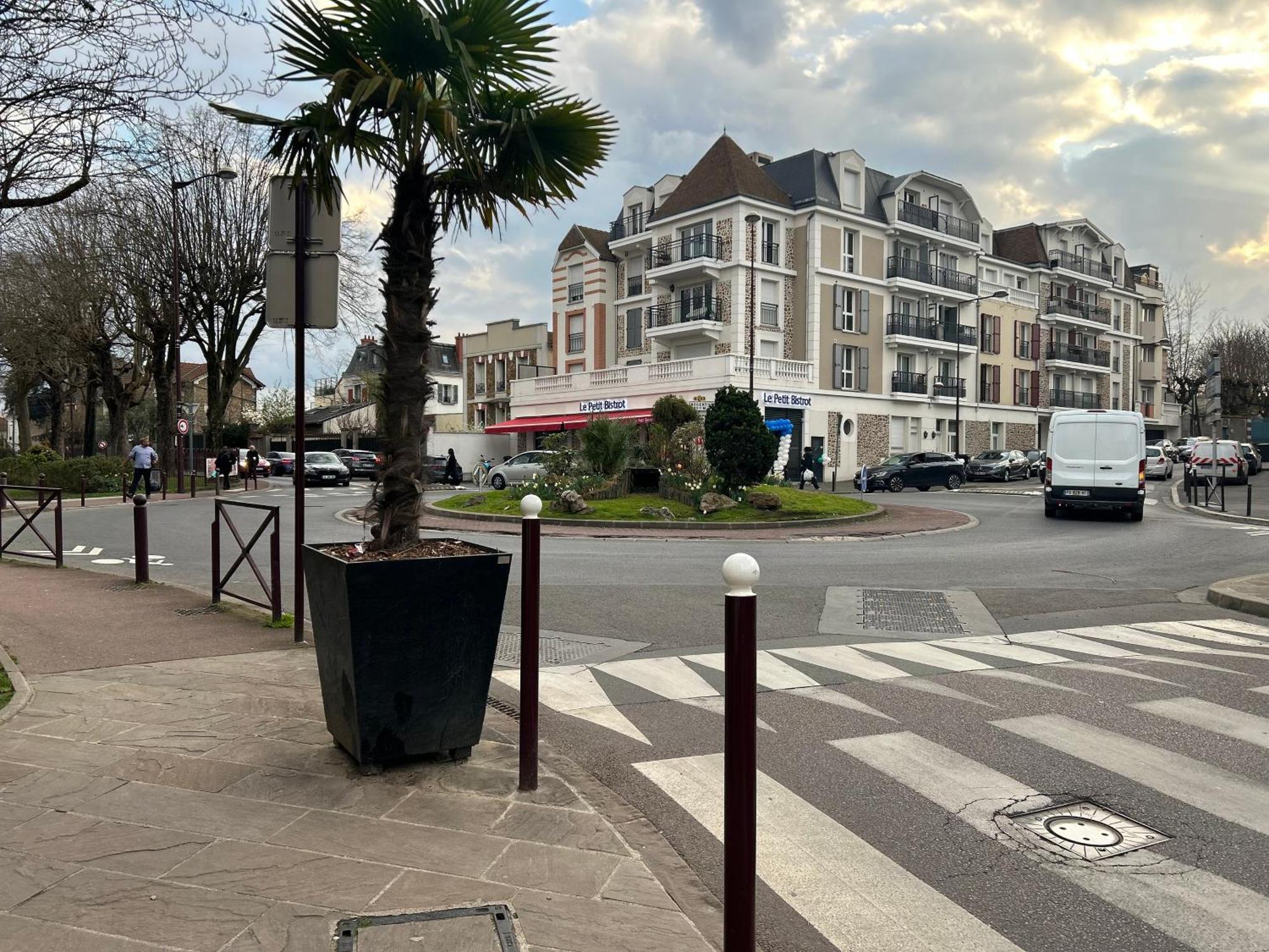 Studio Spacieux 4 Personnes Avec Terrasse Privee & Bureau - Gare A 4Min, Paris En 30Min Вилье-сюр-Марн Экстерьер фото