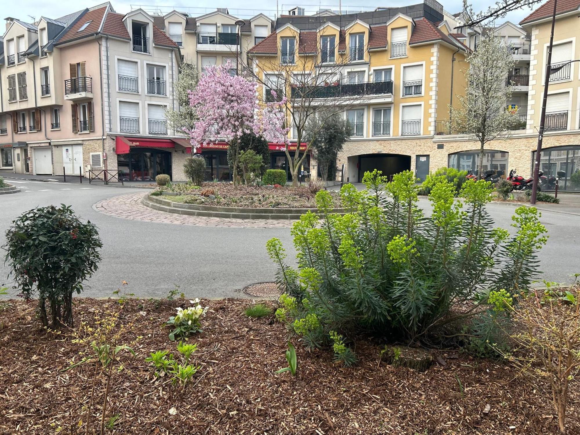 Studio Spacieux 4 Personnes Avec Terrasse Privee & Bureau - Gare A 4Min, Paris En 30Min Вилье-сюр-Марн Экстерьер фото